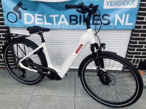 Victoria Manoc 6 Wave  Bosch 85nm Smart system 750watt accu  Frame maat S 46cm  ( Victoria 12.9 )