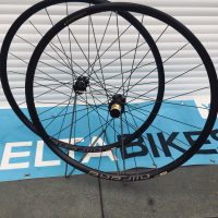 Mavic Allroad Gravel Disc Wielen TLR 100/142mm NEW ! Center lock